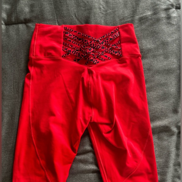 Fabletics Electric Cherry/Electric Cherry Mini Leopard Sports bra and leggings. - Picture 6 of 9